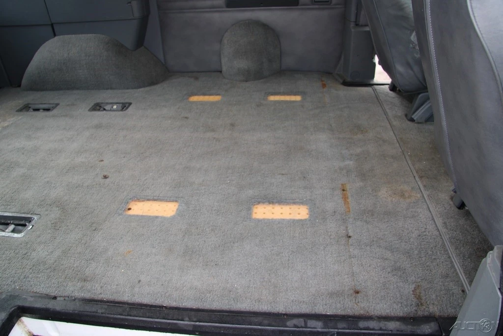 1989 Chevrolet Astro - Image 18 of 21
