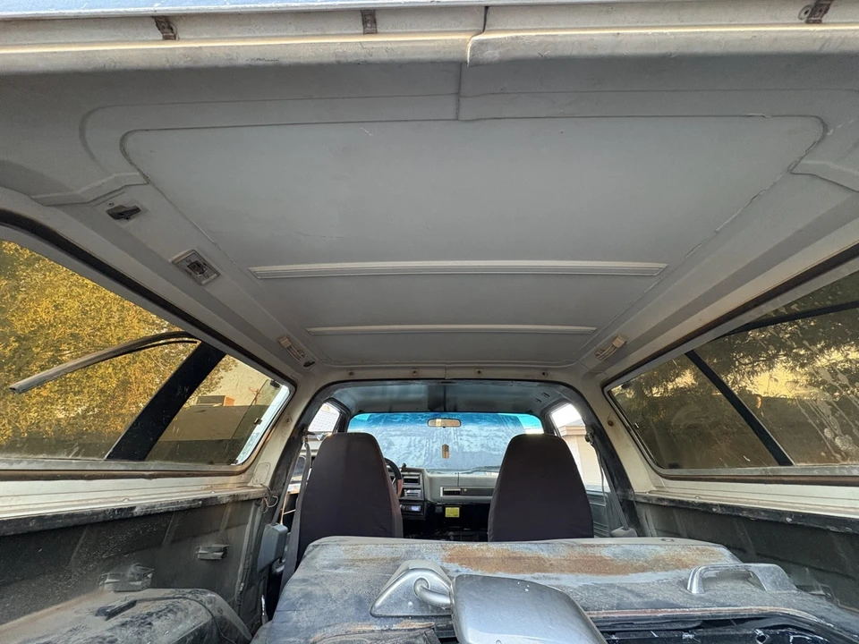 1989 Chevrolet K5 Blazer 3rd Gen - Image 18 of 21