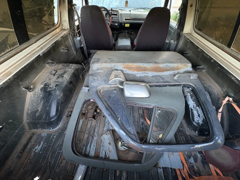 1989 Chevrolet K5 Blazer 3rd Gen - Image 17 of 21