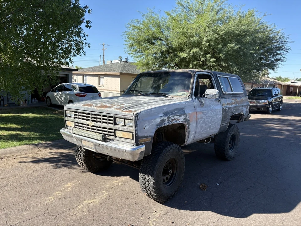1989 Chevrolet K5 Blazer 3rd Gen - Image 4 of 21