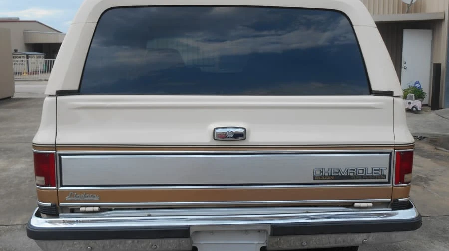 1989 Chevrolet K5 Blazer 2nd Gen - Image 9 of 12