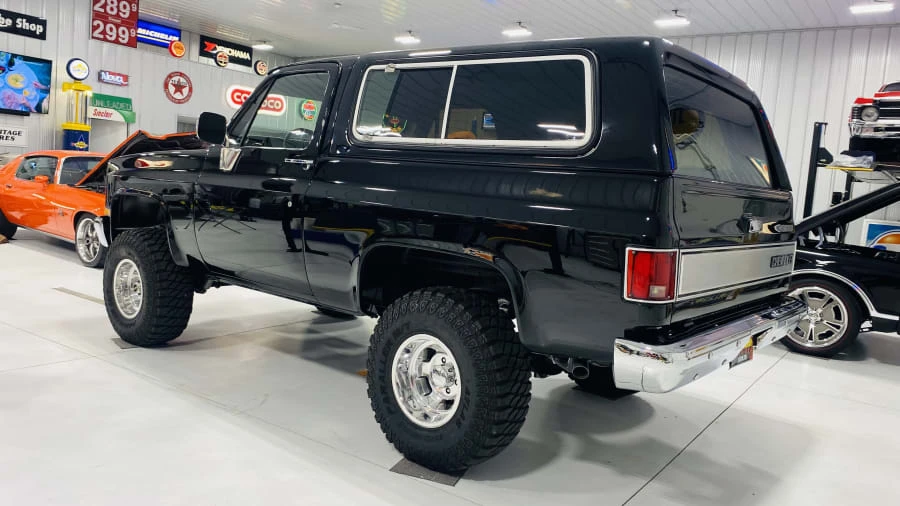 1989 Chevrolet Blazer - Image 9 of 20