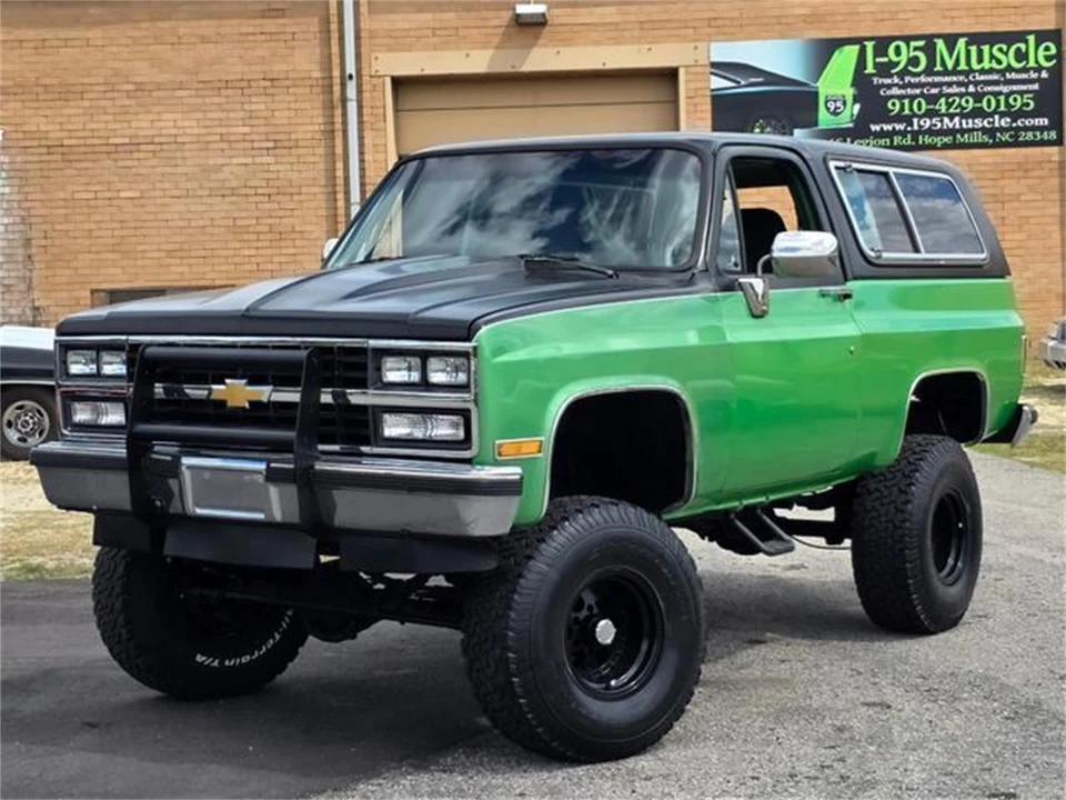 1989 Chevrolet K5 Blazer 2nd Gen - Image 13 of 31