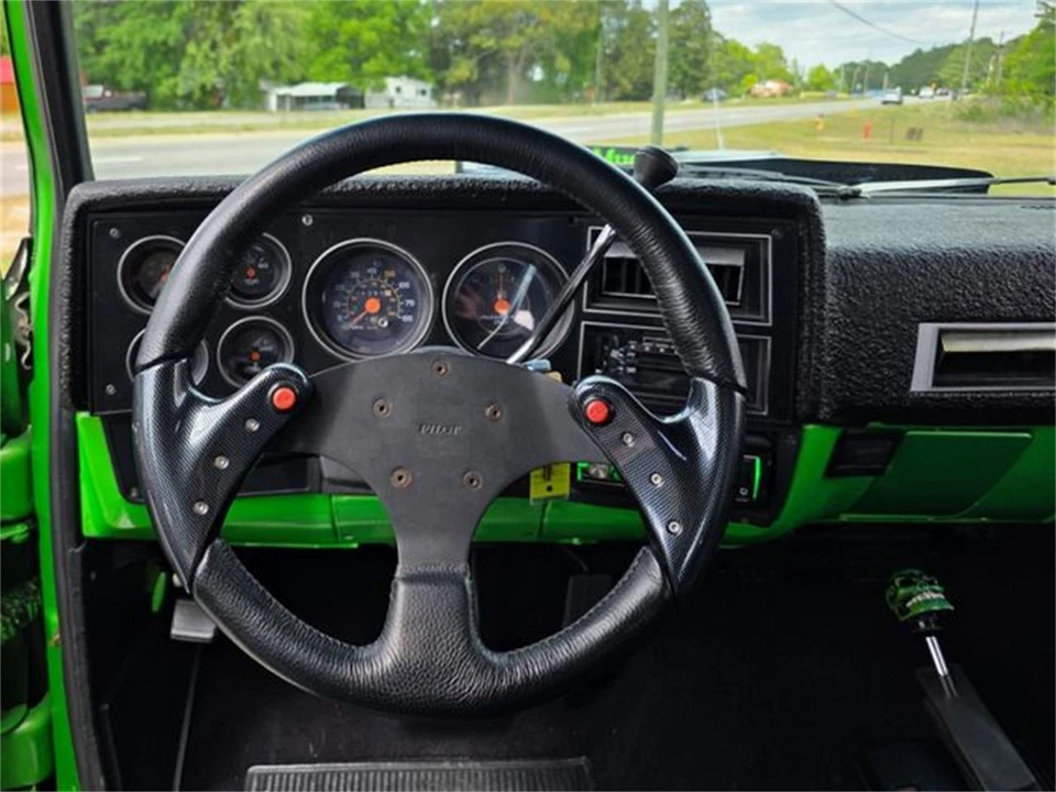 1989 Chevrolet K5 Blazer 2nd Gen - Image 17 of 31