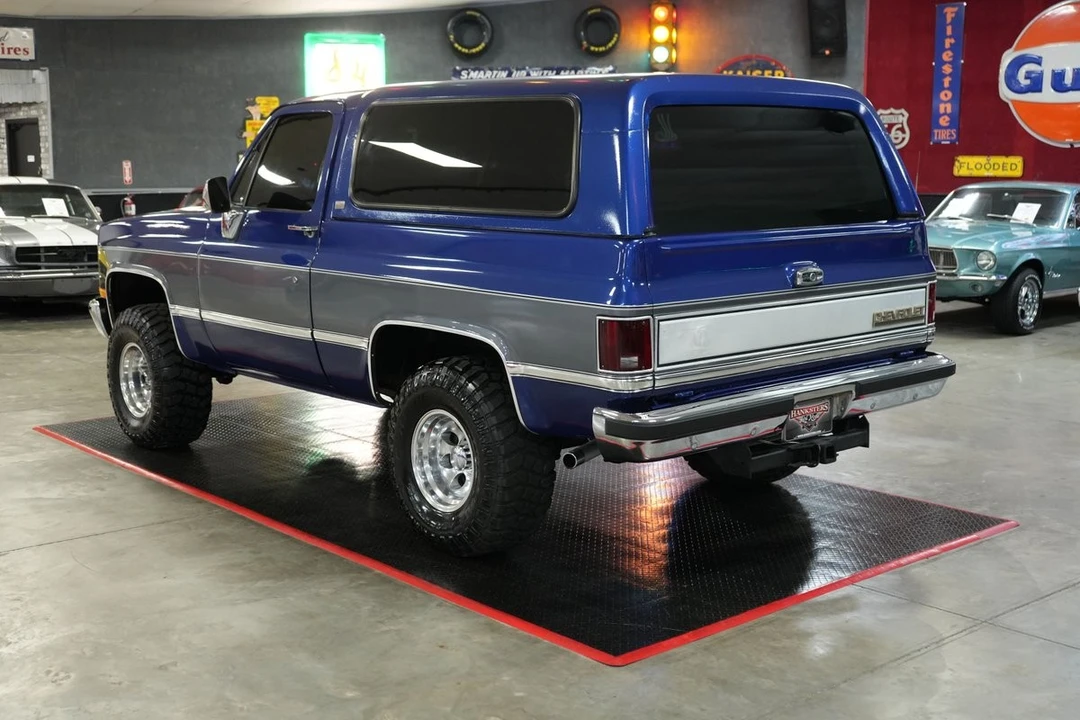1989 Chevrolet K5 Blazer 2nd Gen - Image 4 of 21