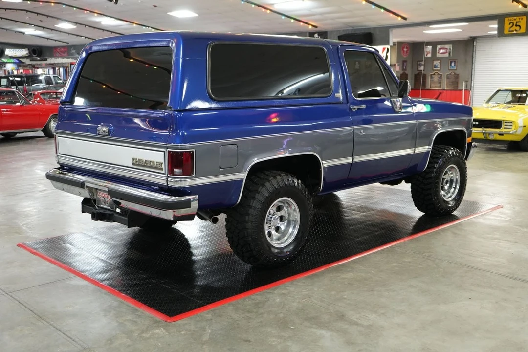 1989 Chevrolet K5 Blazer 2nd Gen - Image 6 of 21