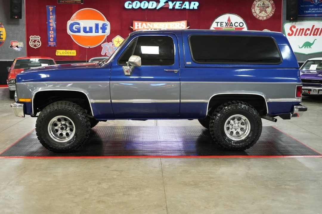 1989 Chevrolet K5 Blazer 2nd Gen - Image 3 of 21