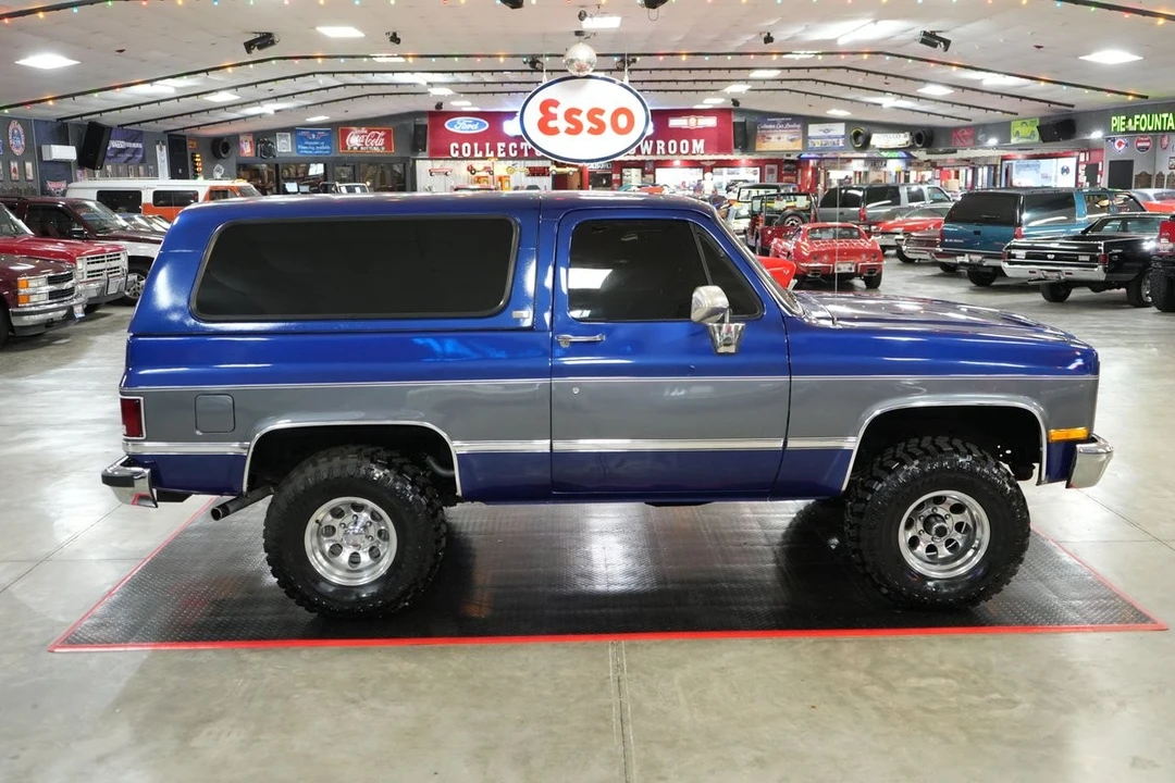 1989 Chevrolet K5 Blazer 2nd Gen - Image 16 of 21