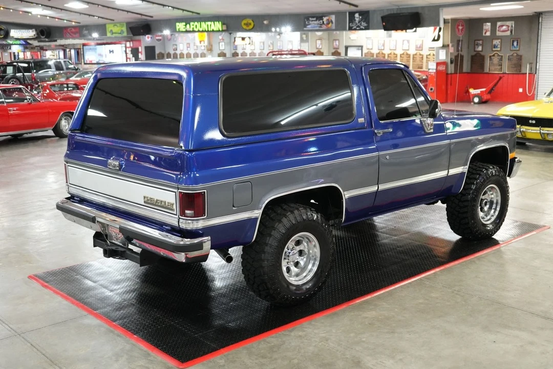 1989 Chevrolet K5 Blazer 2nd Gen - Image 15 of 21