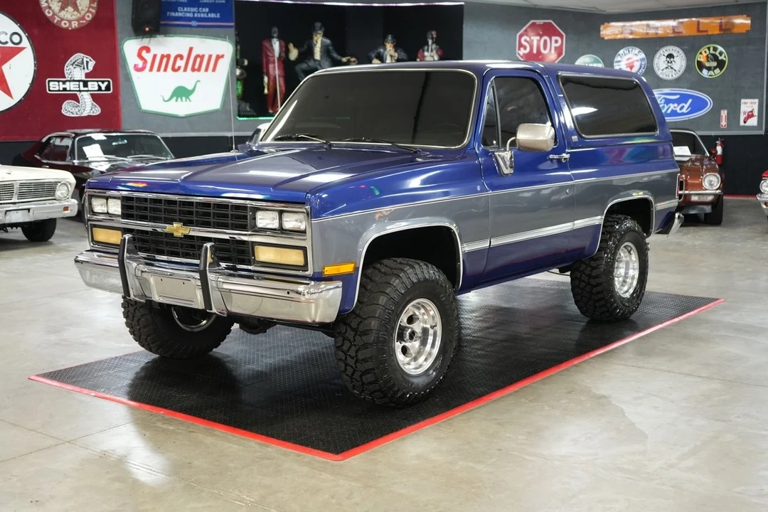 1989 Chevrolet K5 Blazer 2nd Gen - Image 2 of 21
