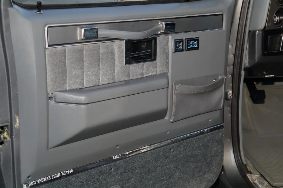 1989 Chevrolet K5 Blazer 2nd Gen - Image 28 of 31