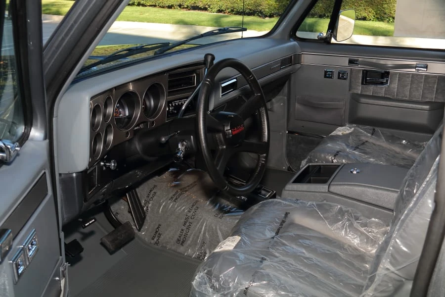 1989 Chevrolet K5 Blazer 2nd Gen - Image 26 of 31