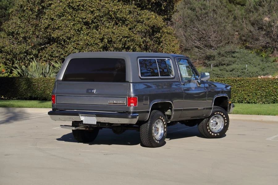 1989 Chevrolet K5 Blazer 2nd Gen - Image 3 of 31