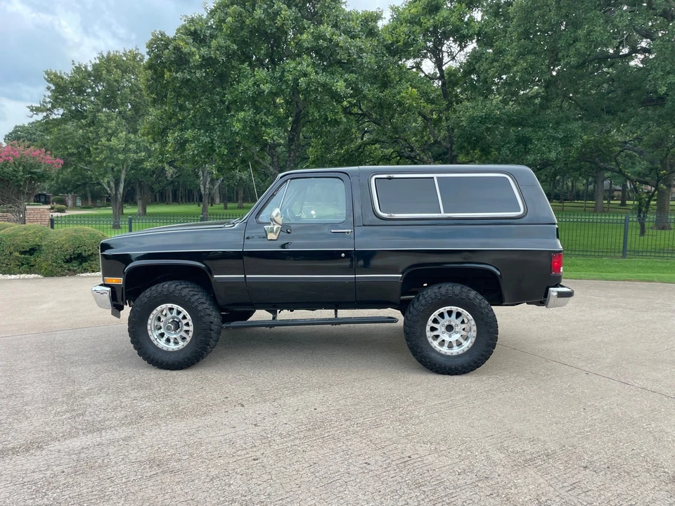 1989 Chevrolet K5 Blazer 3rd Gen - Image 5 of 21