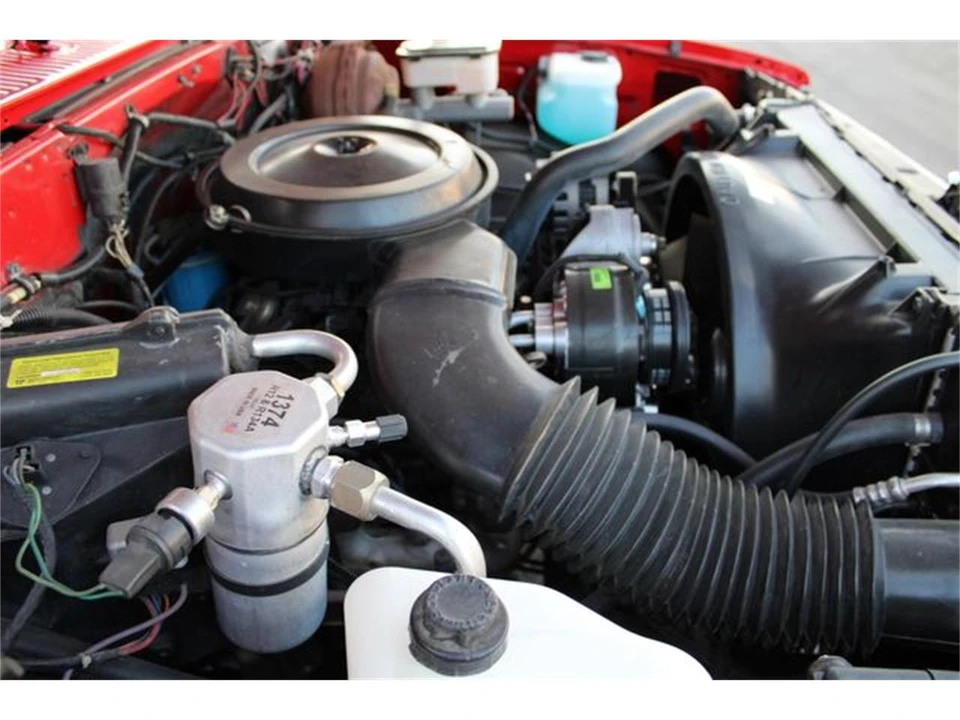 1989 Chevrolet K5 Blazer 2nd Gen - Image 13 of 31