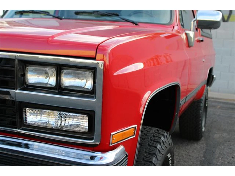 1989 Chevrolet K5 Blazer 2nd Gen - Image 7 of 31