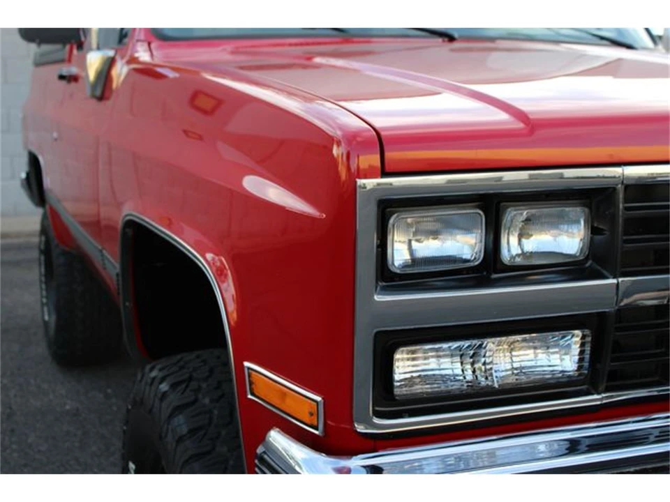 1989 Chevrolet K5 Blazer 2nd Gen - Image 8 of 31
