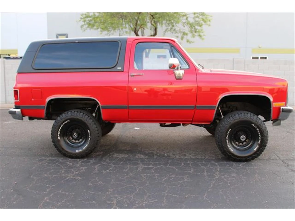 1989 Chevrolet K5 Blazer 2nd Gen - Image 2 of 31
