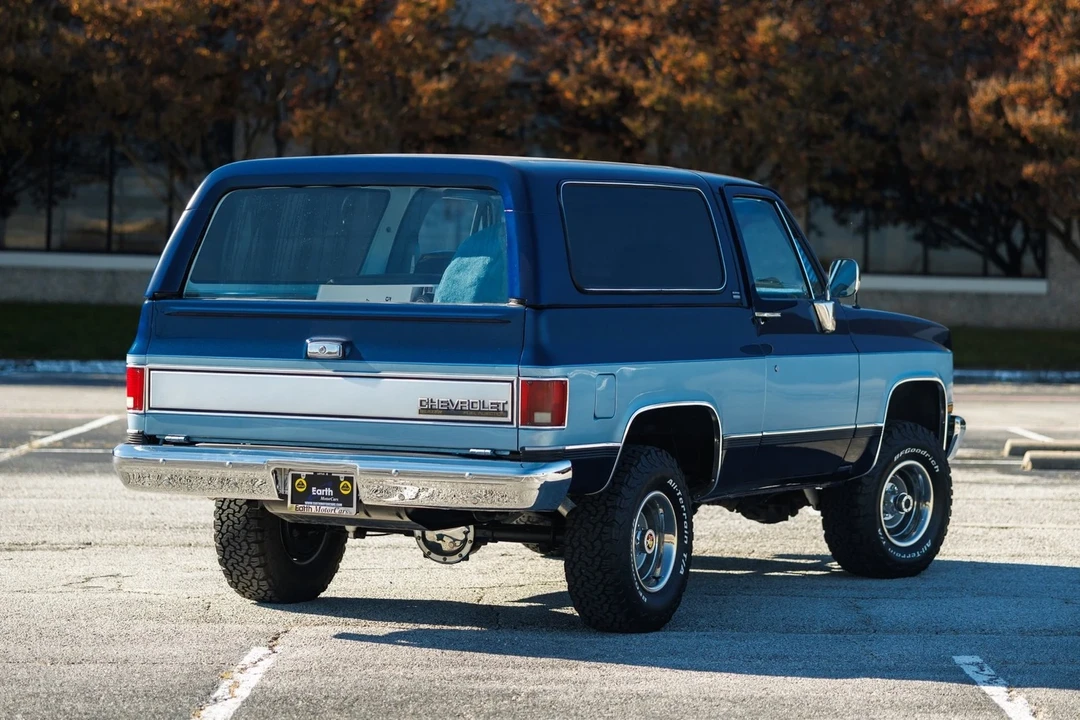 1989 Chevrolet K5 Blazer 2nd Gen - Image 9 of 12