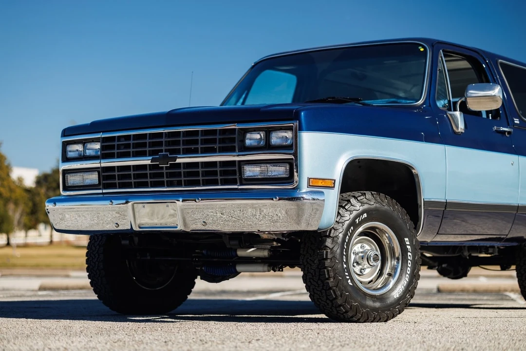 1989 Chevrolet K5 Blazer 2nd Gen - Image 11 of 12