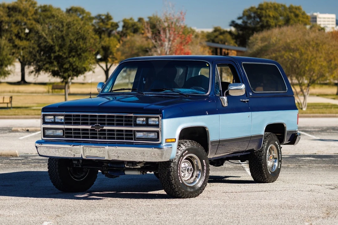 1989 Chevrolet K5 Blazer 2nd Gen - Image 3 of 12