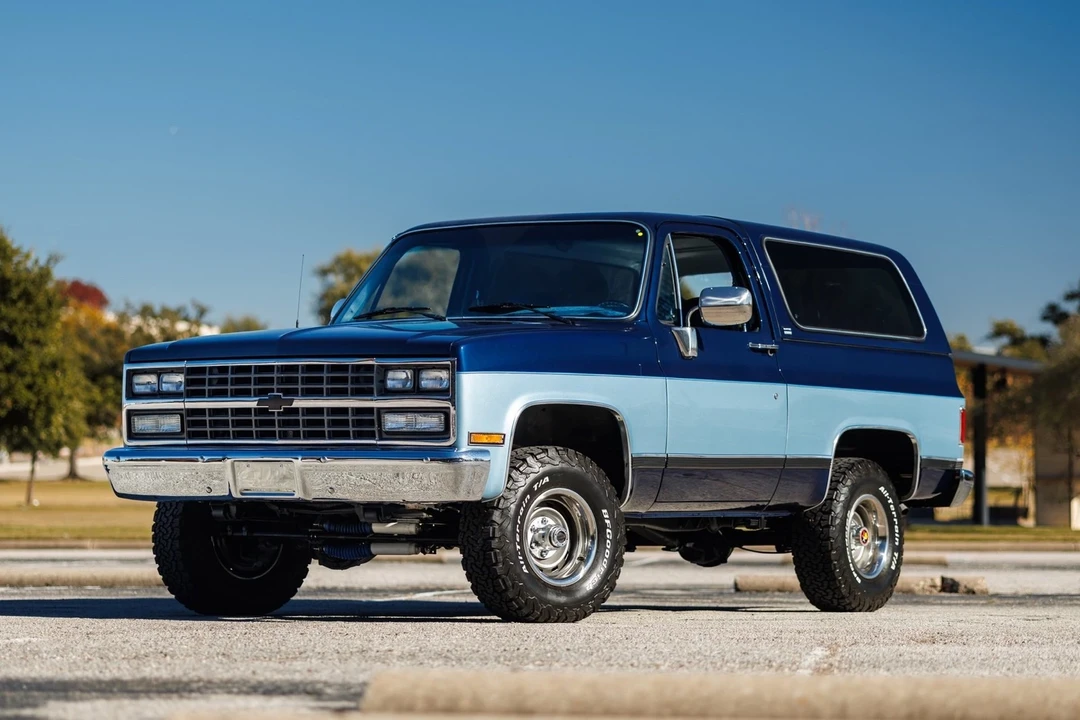 1989 Chevrolet K5 Blazer 2nd Gen - Image 4 of 12