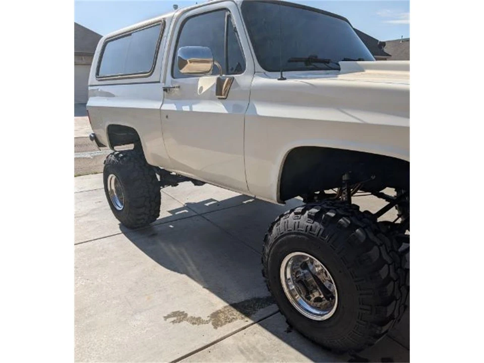 1989 Chevrolet K5 Blazer 2nd Gen - Image 11 of 30