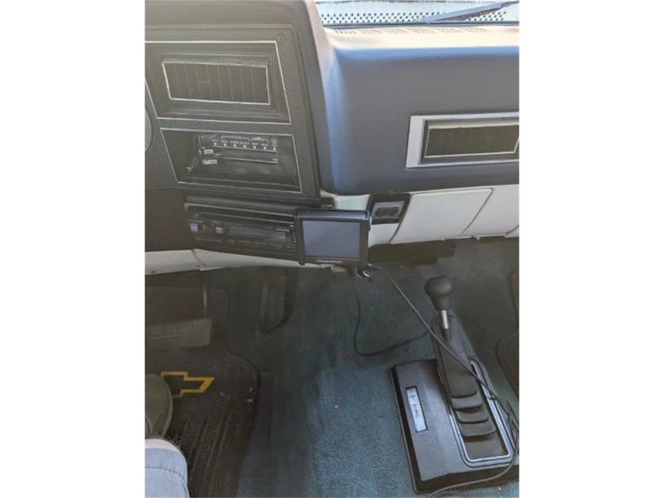 1989 Chevrolet K5 Blazer 2nd Gen - Image 25 of 30