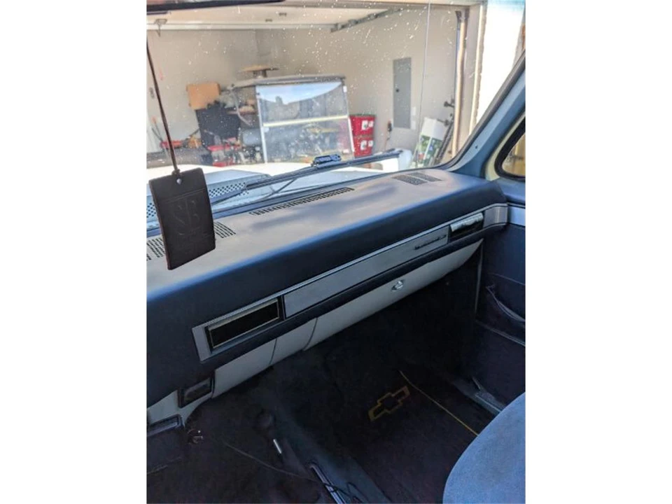 1989 Chevrolet K5 Blazer 2nd Gen - Image 24 of 30