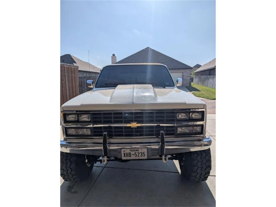 1989 Chevrolet K5 Blazer 2nd Gen - Image 10 of 30