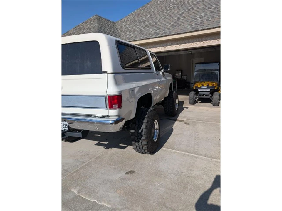 1989 Chevrolet K5 Blazer 2nd Gen - Image 23 of 30