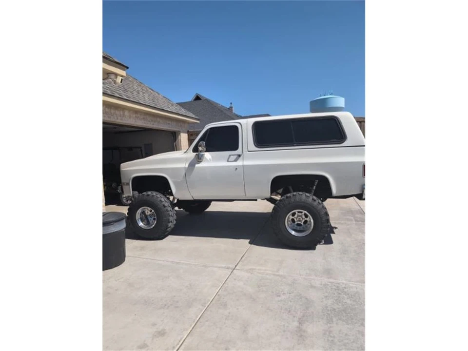 1989 Chevrolet K5 Blazer 2nd Gen - Image 12 of 30