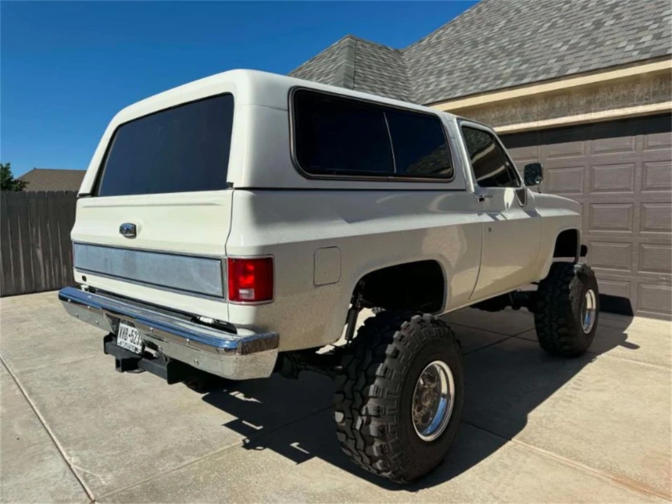 1989 Chevrolet K5 Blazer 2nd Gen - Image 6 of 30