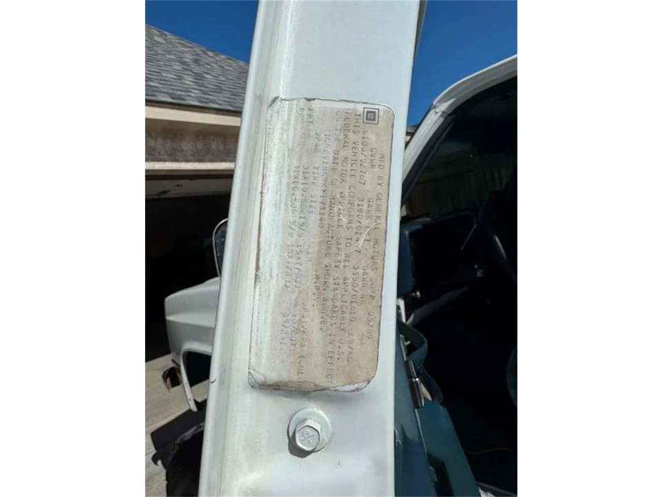 1989 Chevrolet K5 Blazer 2nd Gen - Image 18 of 30