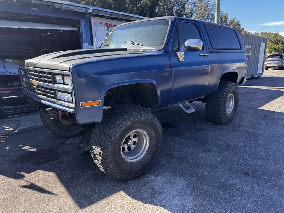 1989 Chevrolet K5 Blazer 3rd Gen - Image 2 of 8