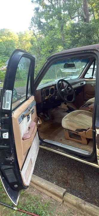 1989 Chevrolet K5 Blazer 2nd Gen - Image 6 of 13