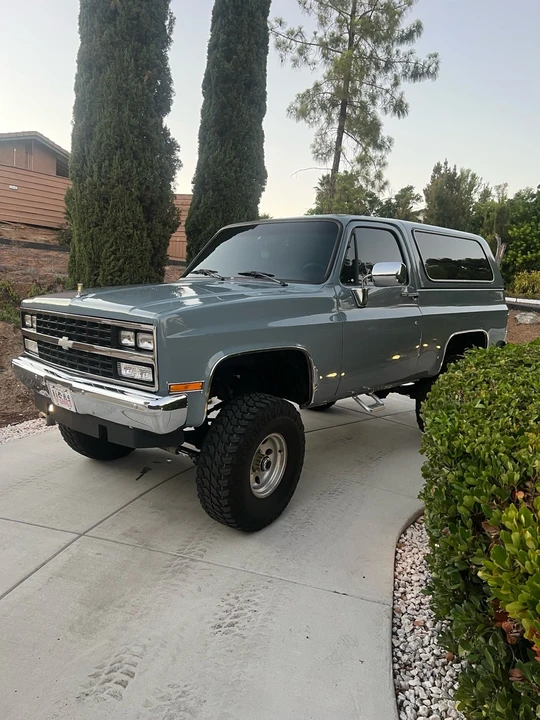 1989 Chevrolet K5 Blazer 2nd Gen - Image 2 of 11