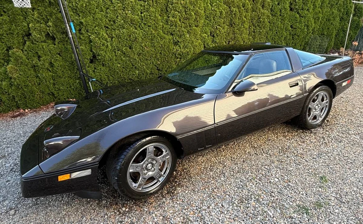 1989 Chevrolet Corvette C4 - Image 2 of 24