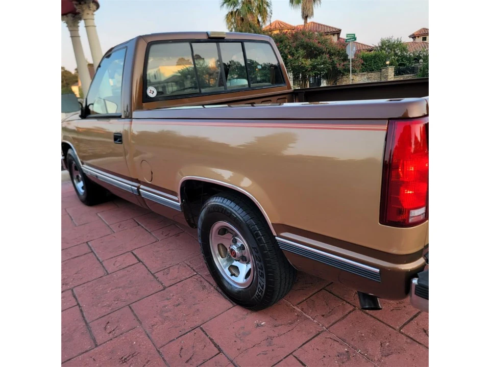 1989 Chevrolet C/K 4th Gen - Image 9 of 31