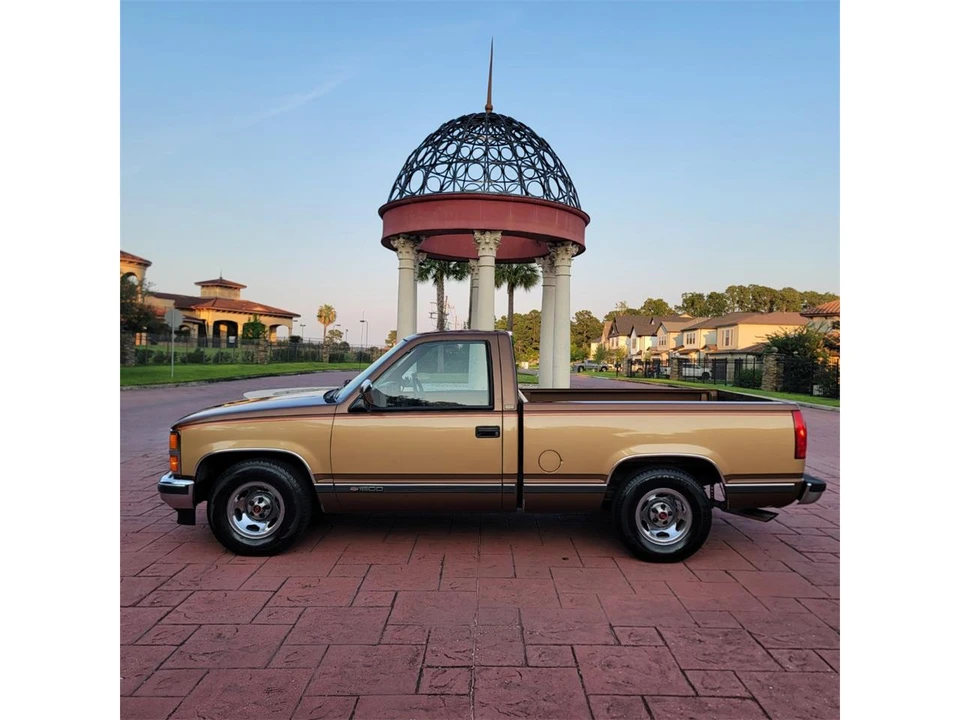 1989 Chevrolet C/K 4th Gen - Image 2 of 31