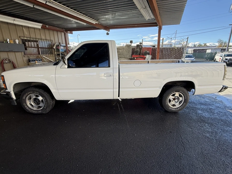 1989 Chevrolet C/K 4th Gen - Image 3 of 11