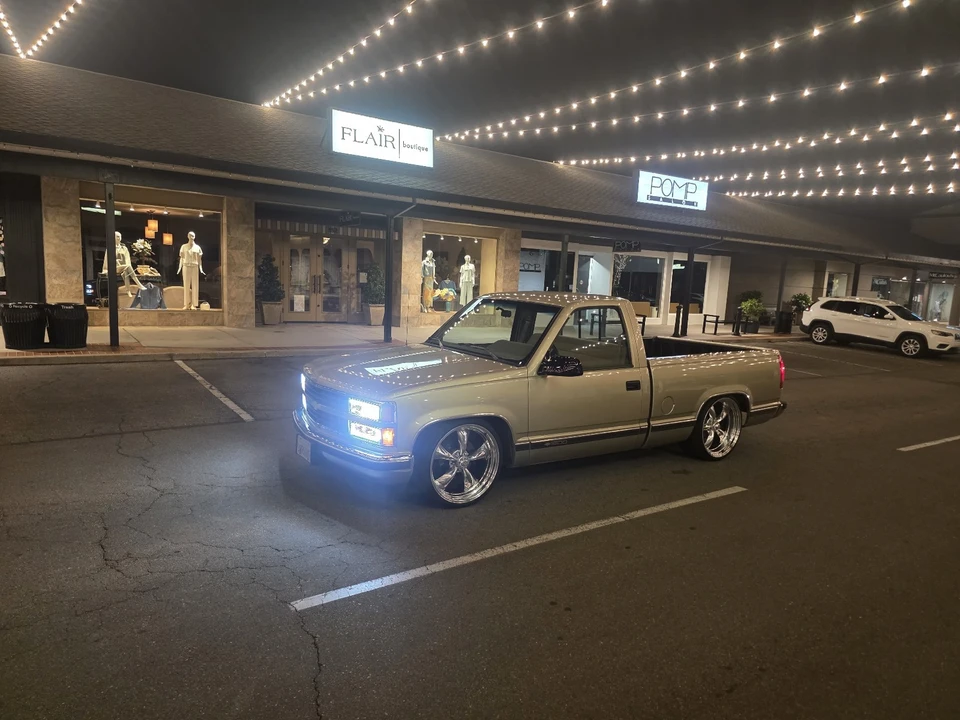 1989 Chevrolet C/K 4th Gen - Image 2 of 10