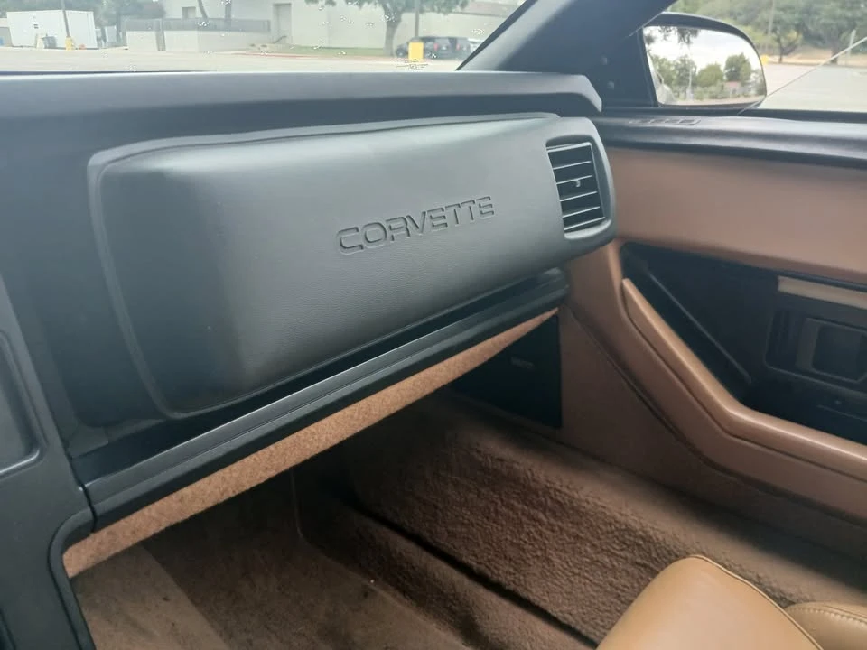 1989 Chevrolet Corvette C4 - Image 6 of 10