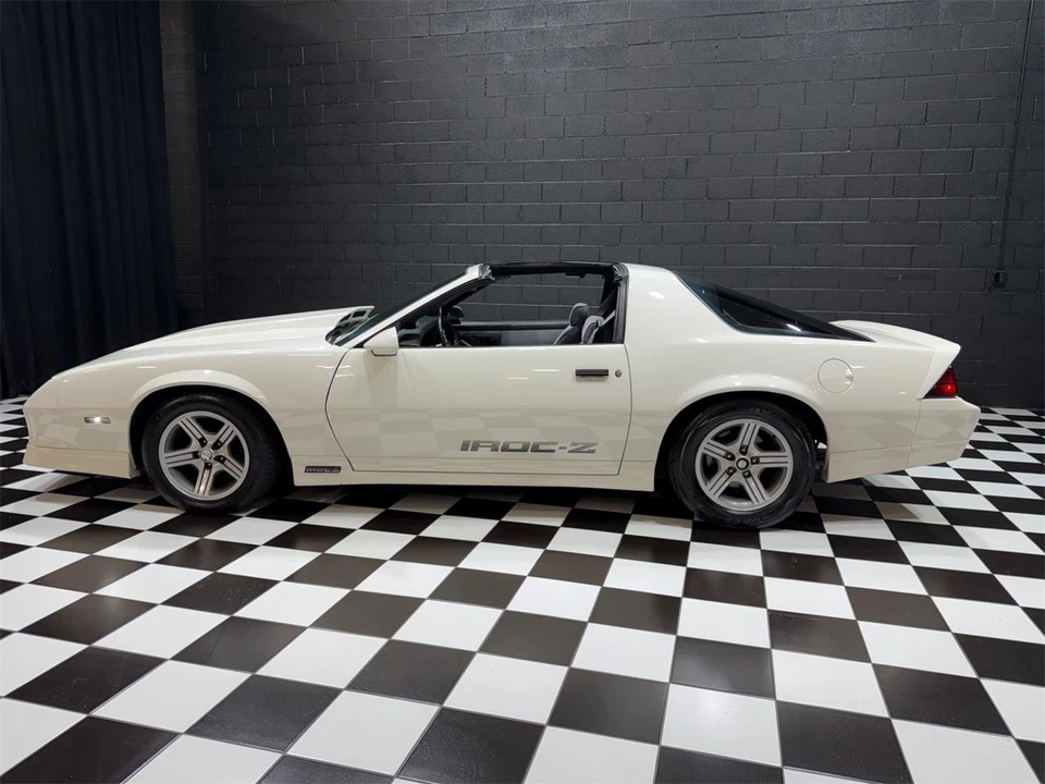 1989 Chevrolet Camaro 3rd Gen - Image 5 of 31