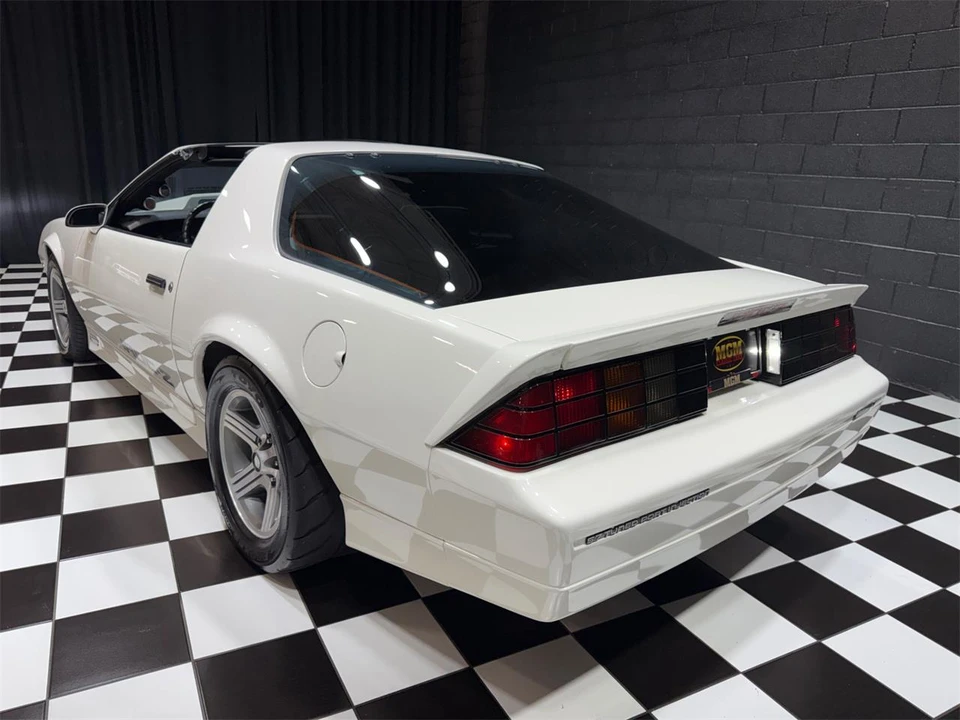 1989 Chevrolet Camaro 3rd Gen - Image 7 of 31