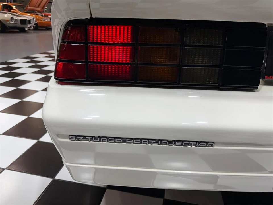1989 Chevrolet Camaro 3rd Gen - Image 18 of 31