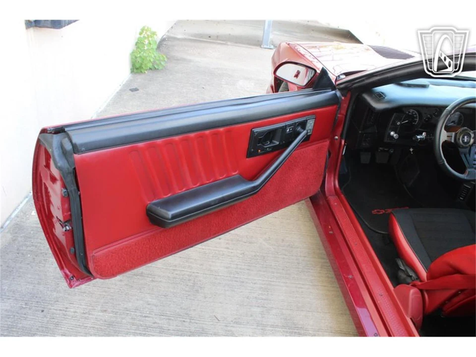 1989 Chevrolet Camaro 3rd Gen - Image 17 of 31