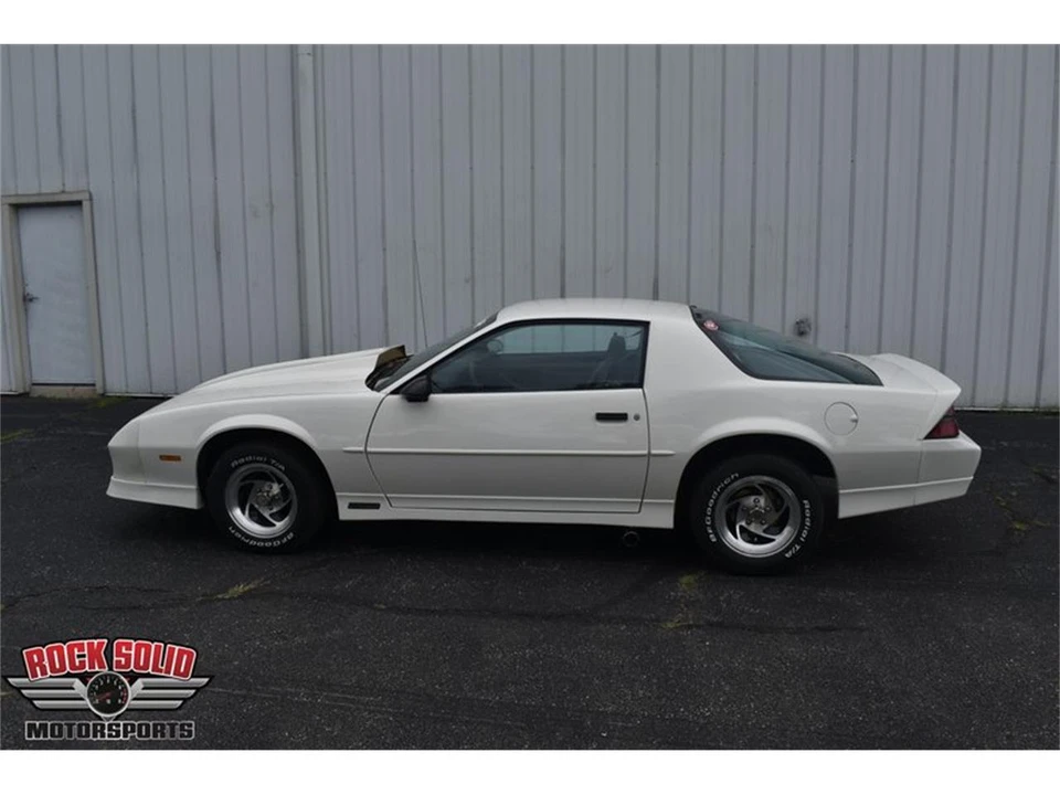 1989 Chevrolet Camaro 3rd Gen - Image 17 of 31