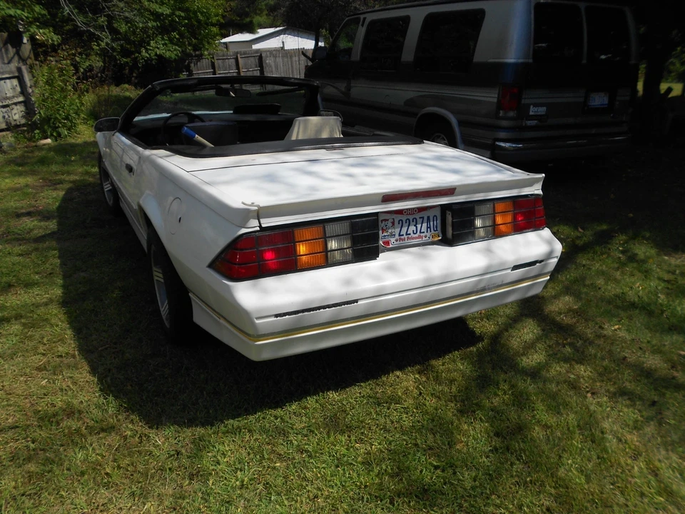 1989 Chevrolet Camaro 3rd Gen - Image 2 of 4