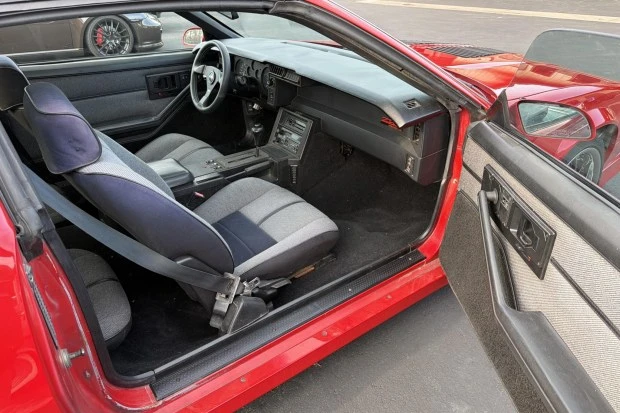 1989 Chevrolet Camaro IROC-Z & Z28 3rd Gen - Image 4 of 7